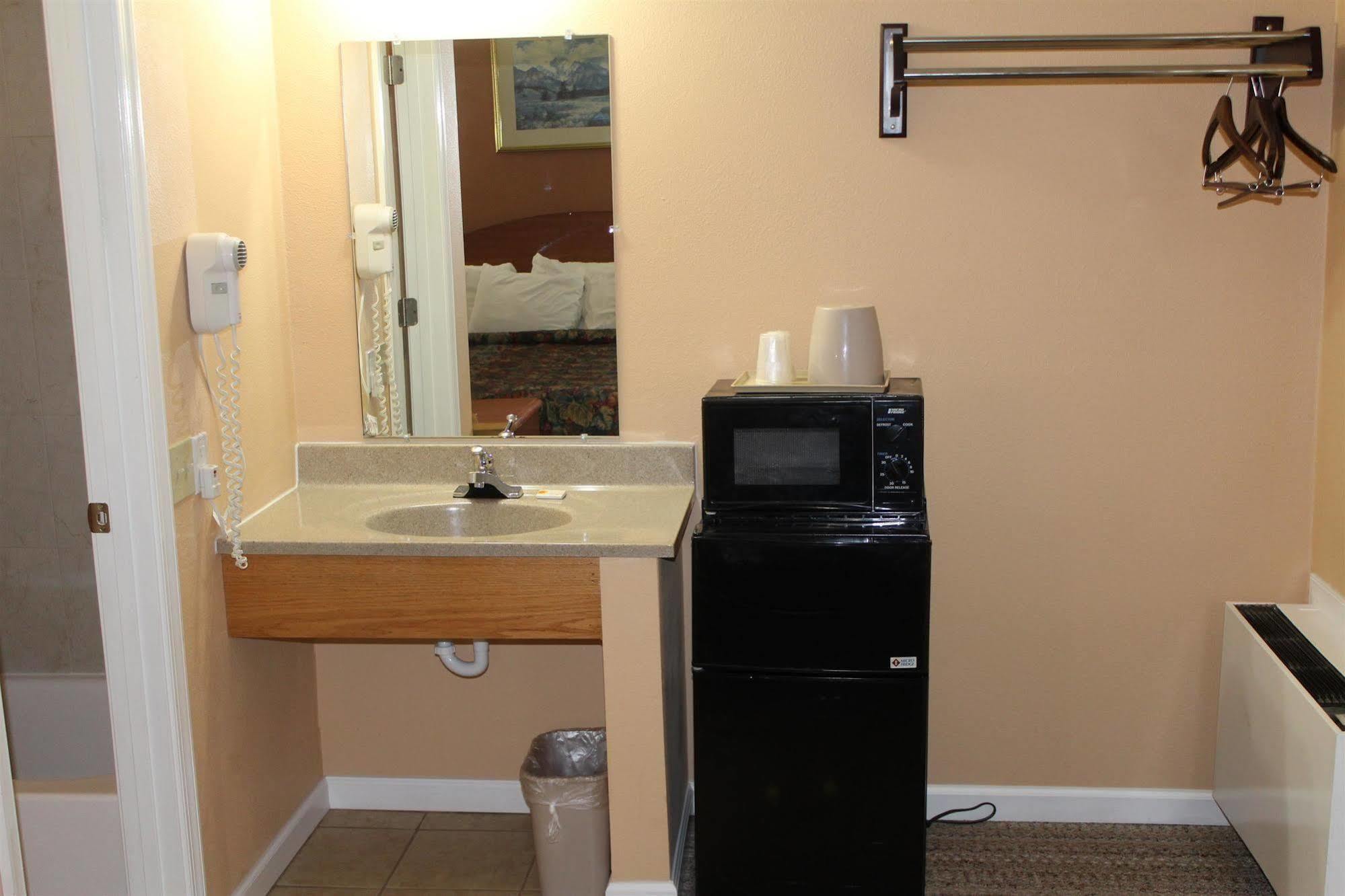 Budget Inn Lynchburg And Bedford Goode Esterno foto